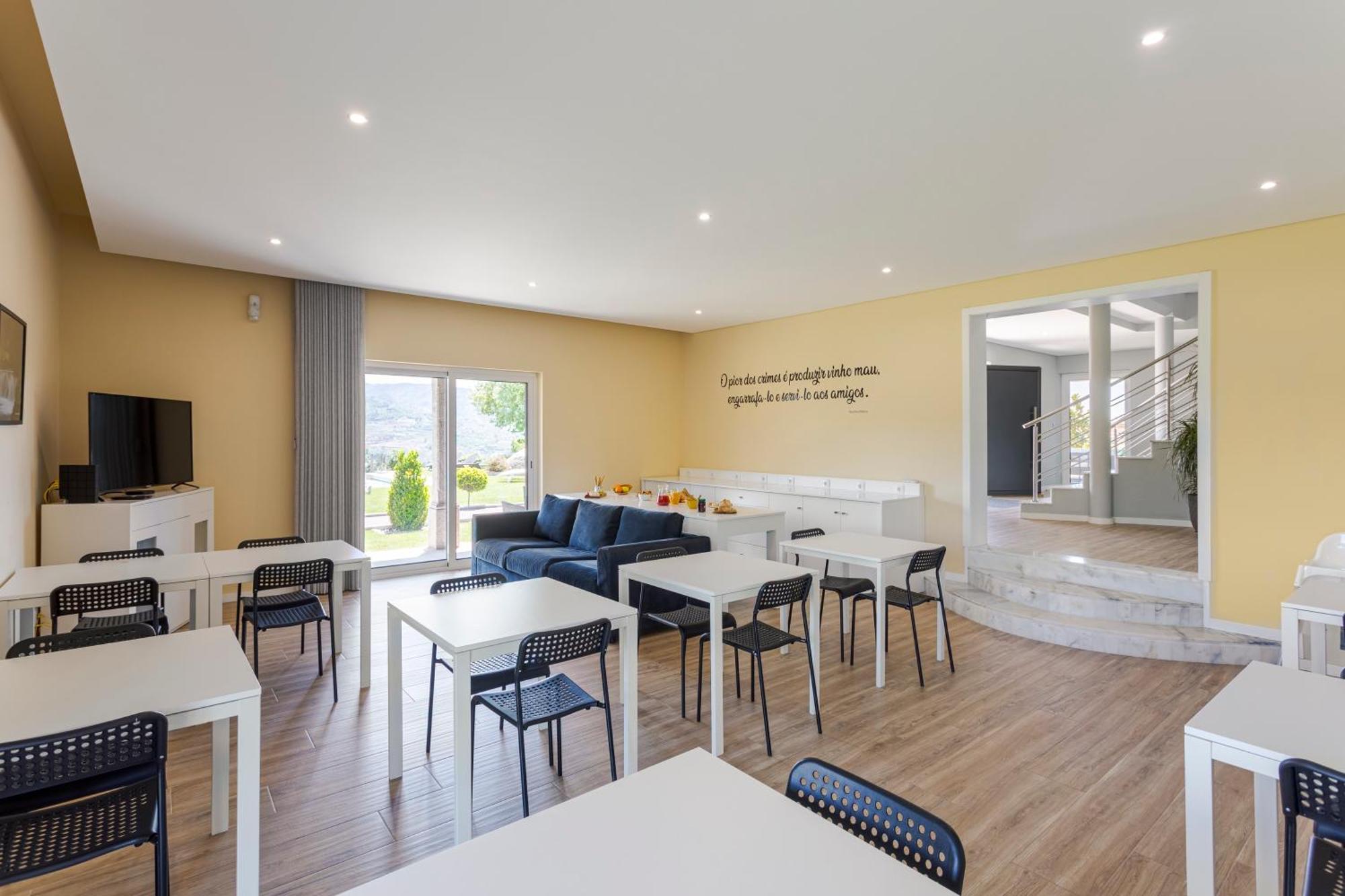 Spacious Villa Pool & Douro View By Host Wise Santa Marinha do Zezere ภายนอก รูปภาพ