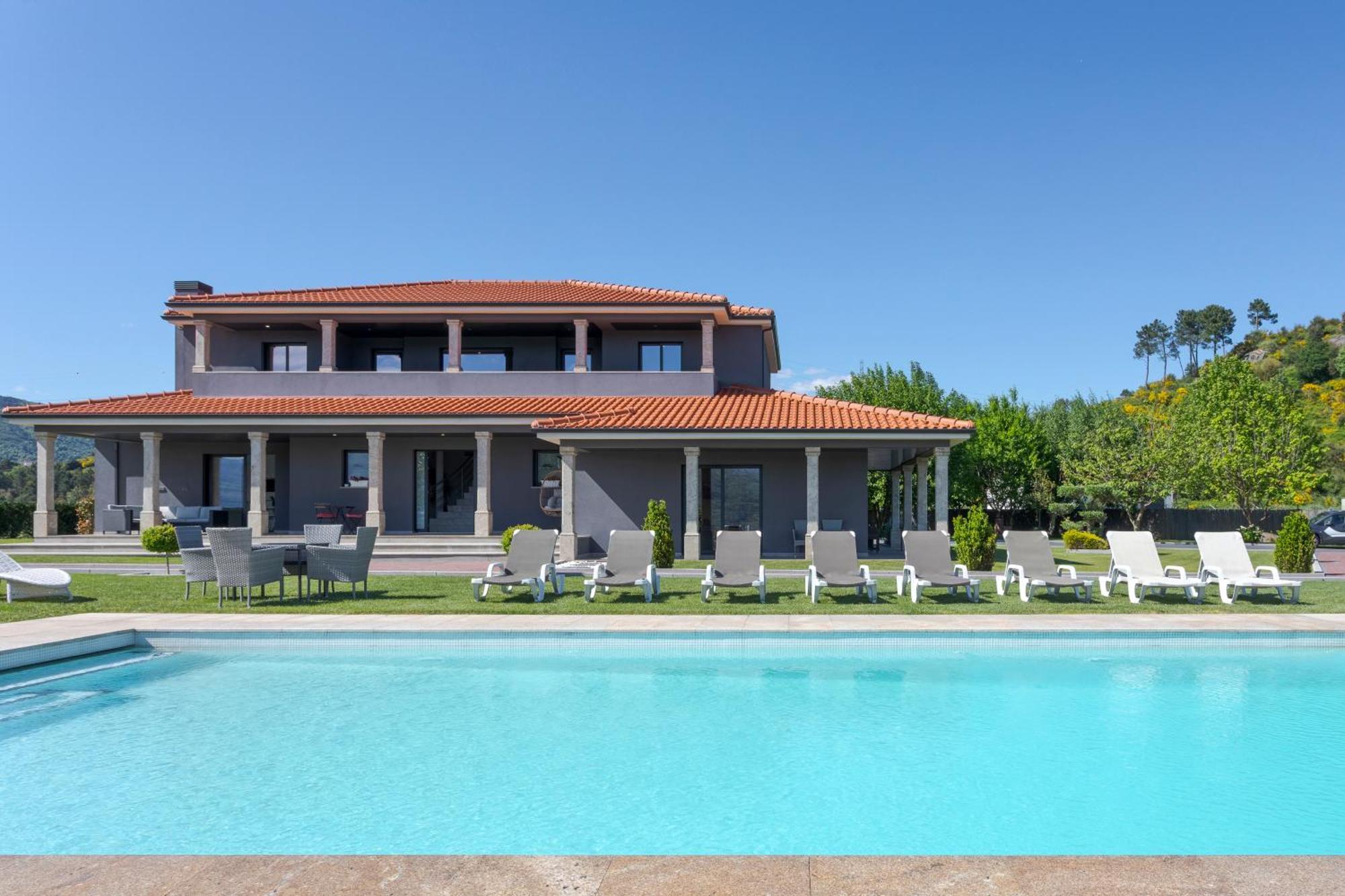 Spacious Villa Pool & Douro View By Host Wise Santa Marinha do Zezere ภายนอก รูปภาพ