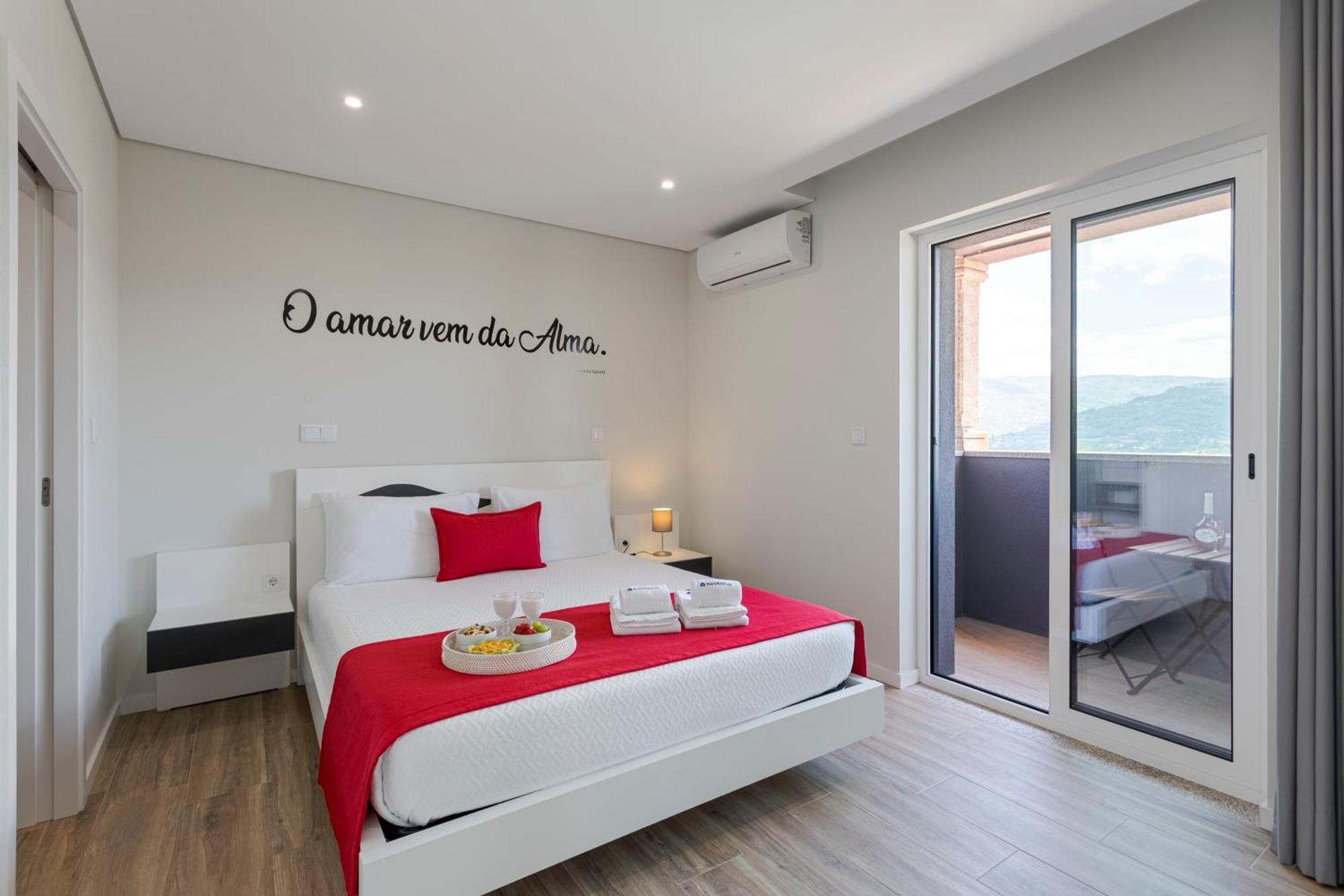Spacious Villa Pool & Douro View By Host Wise Santa Marinha do Zezere ภายนอก รูปภาพ