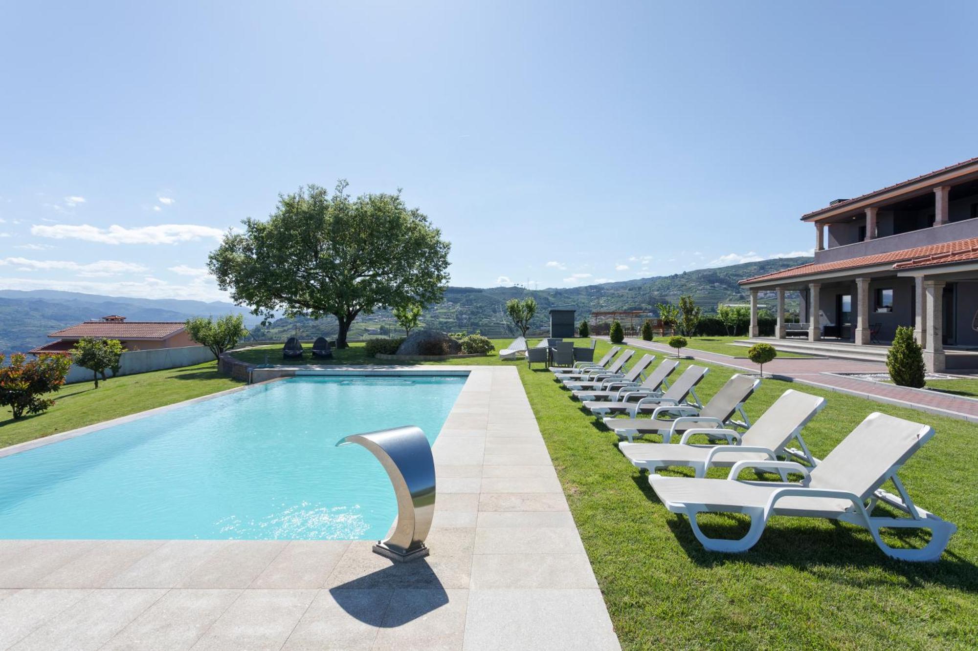 Spacious Villa Pool & Douro View By Host Wise Santa Marinha do Zezere ภายนอก รูปภาพ