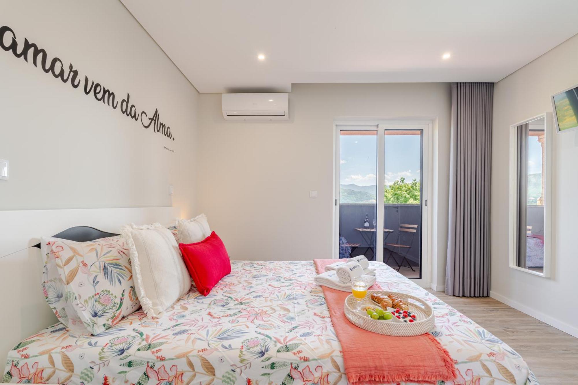 Spacious Villa Pool & Douro View By Host Wise Santa Marinha do Zezere ภายนอก รูปภาพ